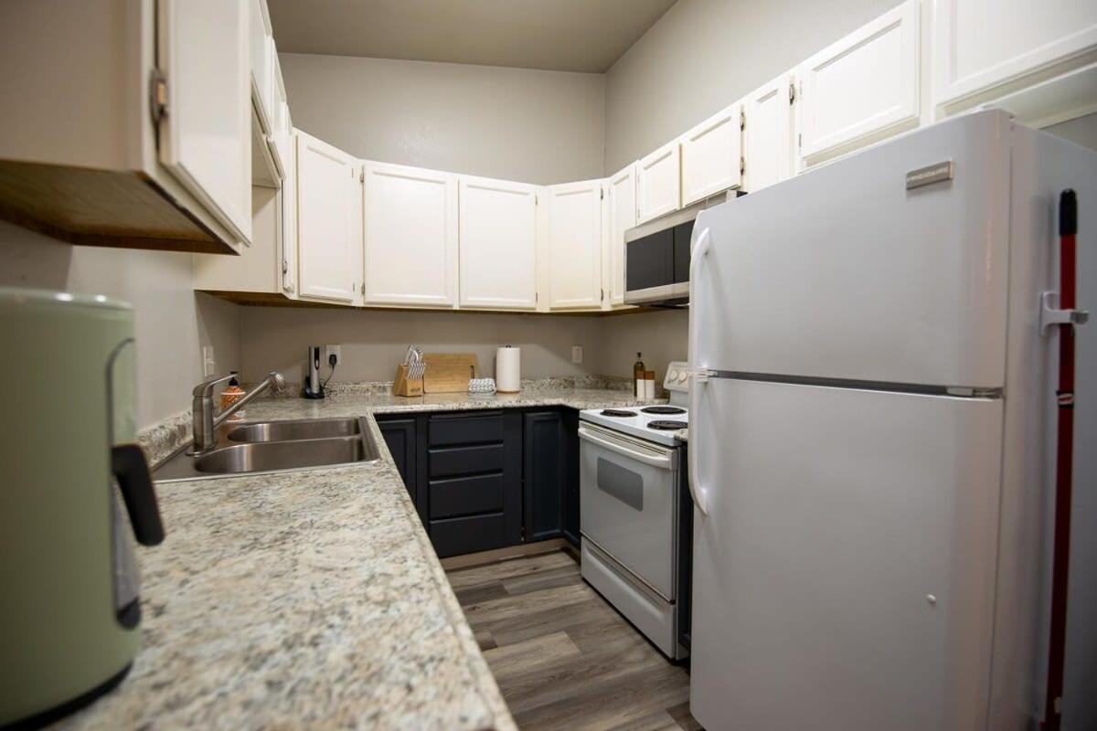 Stylish1 Bed 1 Bath Apartment アンカレッジ エクステリア 写真